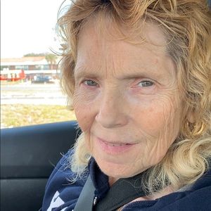 Meet your Posher, Debra